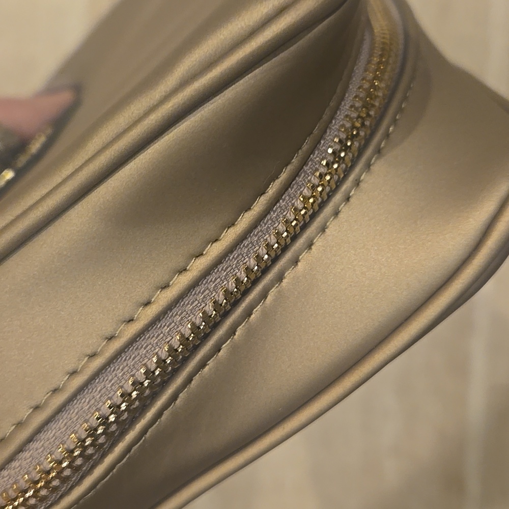 Versace Parfums Gold Matte Chainlink Bag - Picture 8 of 13